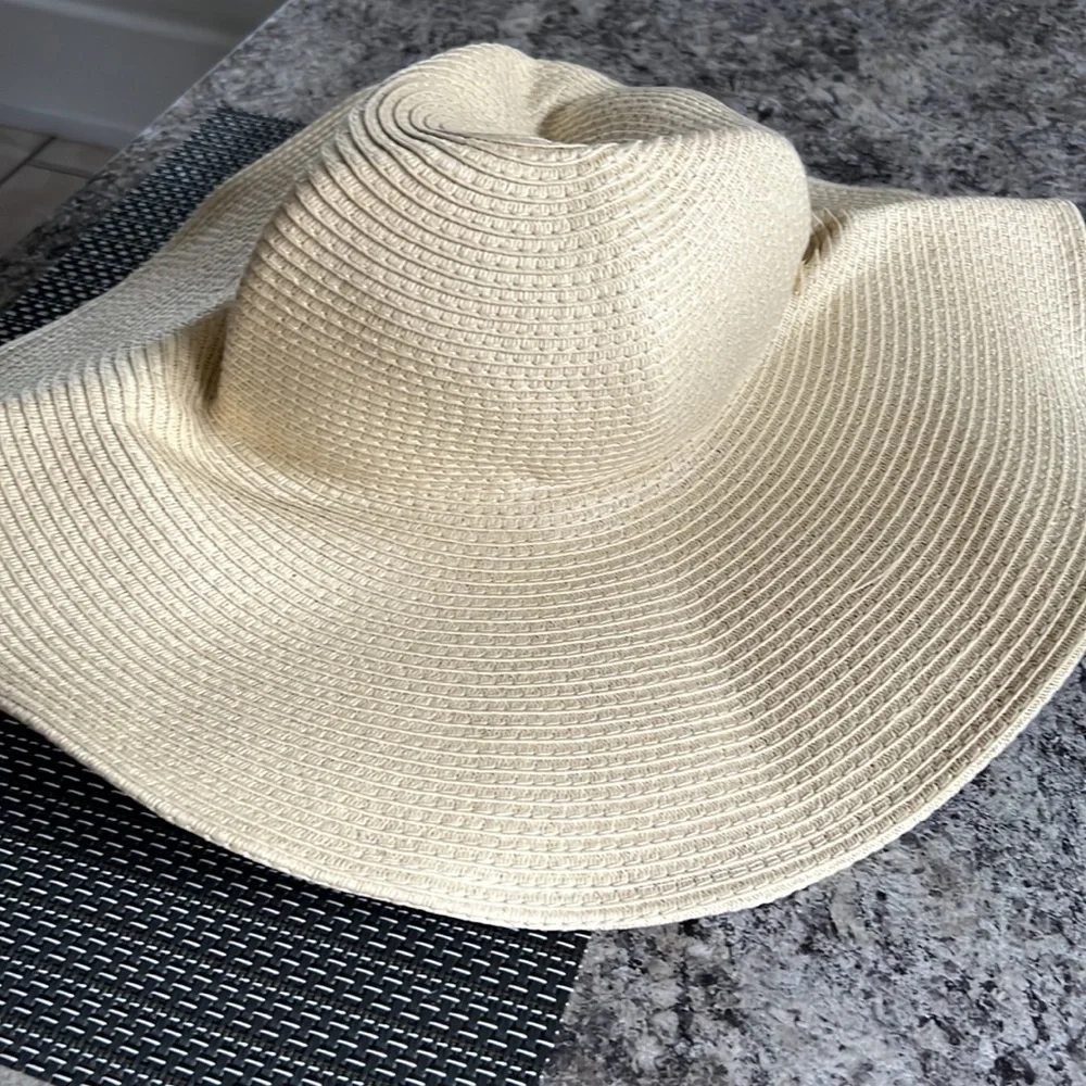 Women’s Wide Brim Foldable Packable Beach Straw Floppy Summer Hat NWOT